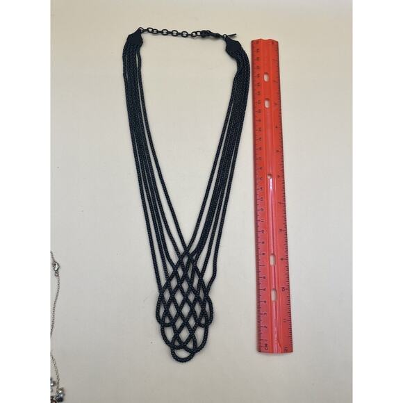 Lot Of 5 Necklaces RMN Avon Express Faux Pearl Gold Tone - Picture 2 of 11